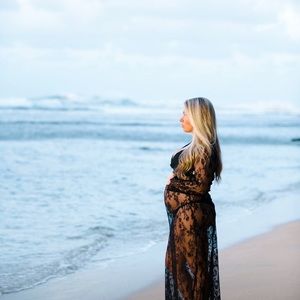 Lace Long Sleeve Maxi Dress can use for maternity